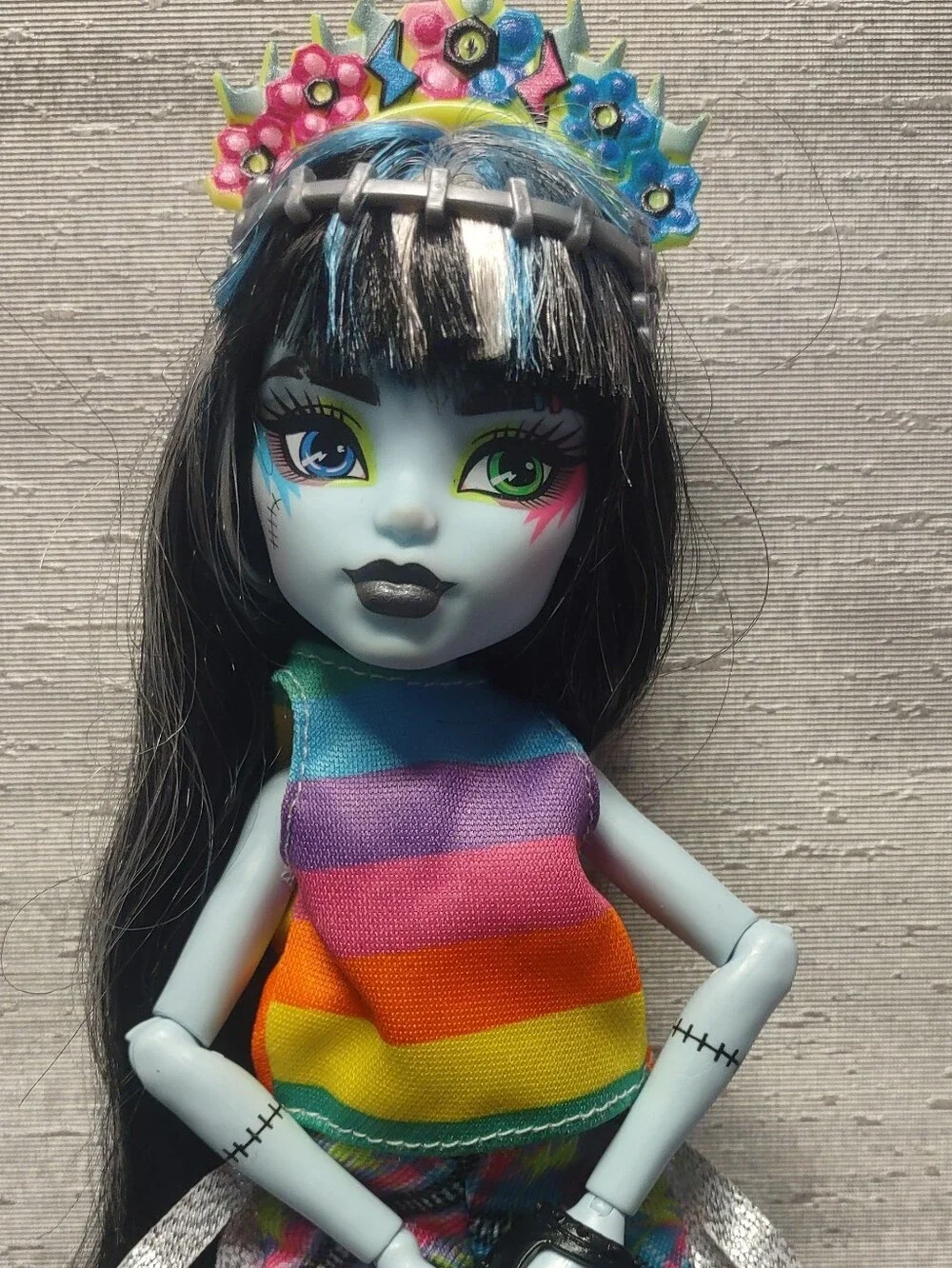 Monster High Doll Lot - G3 Monster Fest Frankie Stein + Coffin Locker Set Bundle